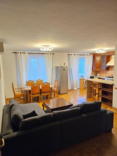 Bulevardul Constantin Negruzzi 2/6