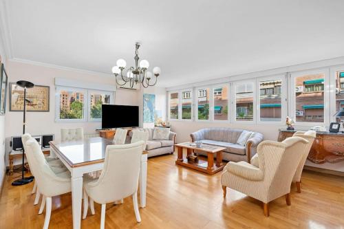 GRANADA Piso en calle Arabial 117 JUNTO A EL CORTE INGLÉS