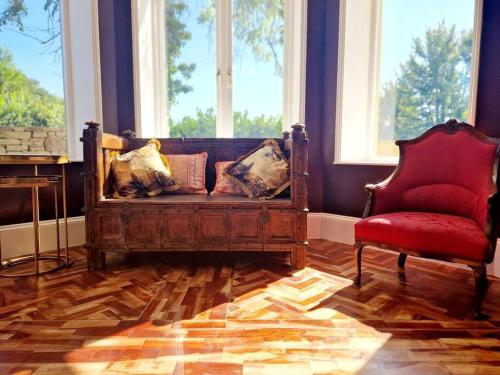 Χώρος καθιστικού στο The Hamilton Luxury Let-The Duke