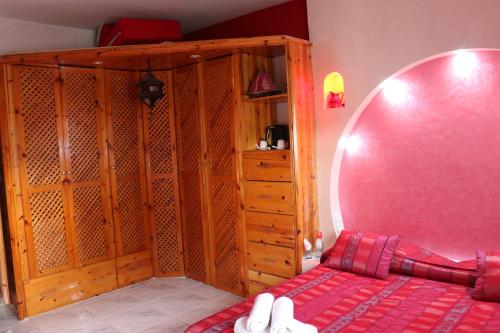 Ένα ή περισσότερα κρεβάτια σε δωμάτιο στο Riad Les Chtis D'Agadir
