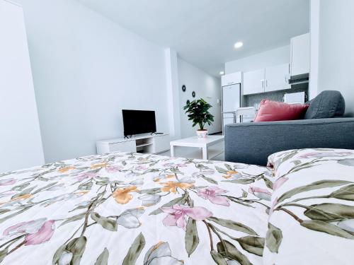 VV Claramar Playa "by henrypole home"