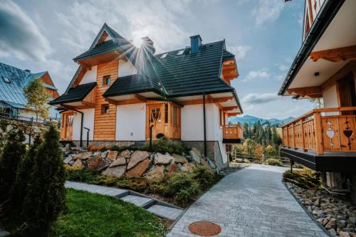 Mountain Base - Dom Hrabiego - AC