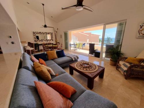 Romantic Beachfront Villa – Photos 3