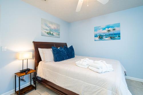 PALM COVE VACATION HOME- One level, Community pool, Pet Friendly photo 19