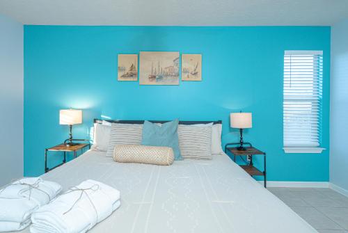 PALM COVE VACATION HOME- One level, Community pool, Pet Friendly photo 20