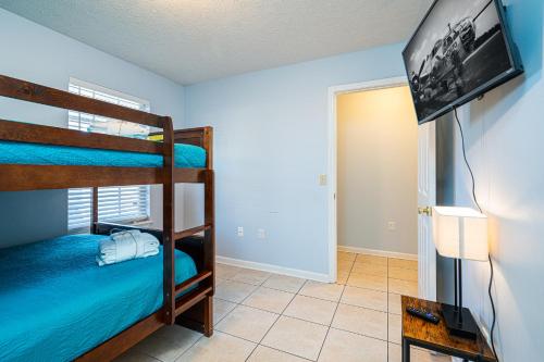 PALM COVE VACATION HOME- One level, Community pool, Pet Friendly photo 24