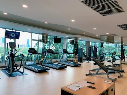 Fitnesscenter och/eller fitnessfaciliteter på Supalai Veranda Rama 9