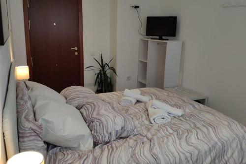 +++Habitación y baño privado entrada independiente
