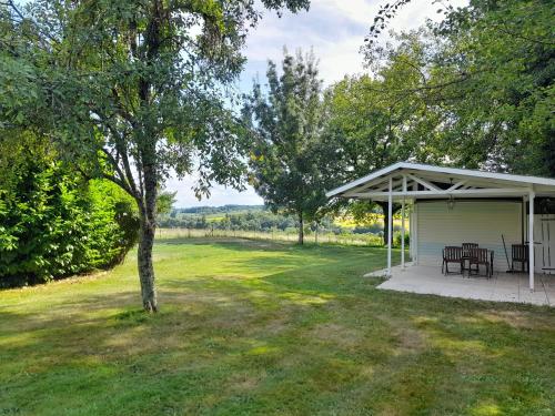 Κήπος έξω από το Bellevues Glamping and Camping