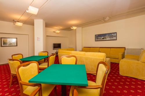 Gallery image of Hotel Relais Des Alpes in Sauze dʼOulx