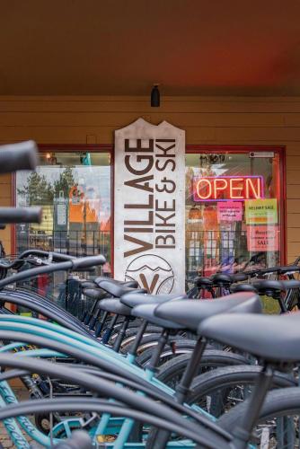 Montar en bicicleta en Pole House - Unit 1 o alrededores