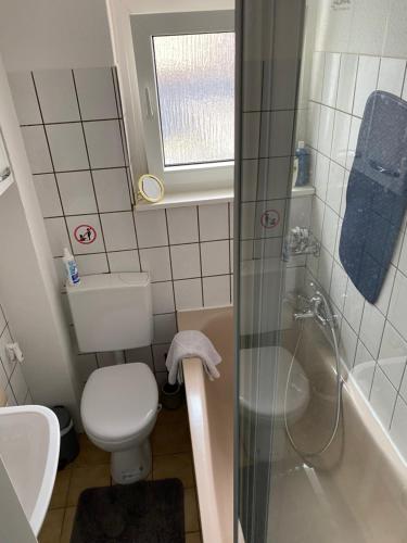 Vannituba majutusasutuses Schöne 2,5 Zimmer Wohnung in Dortmund-Hörde Phönix!