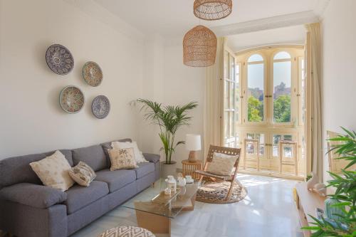 Balcón de Picasso: Bright apartment with incredible views