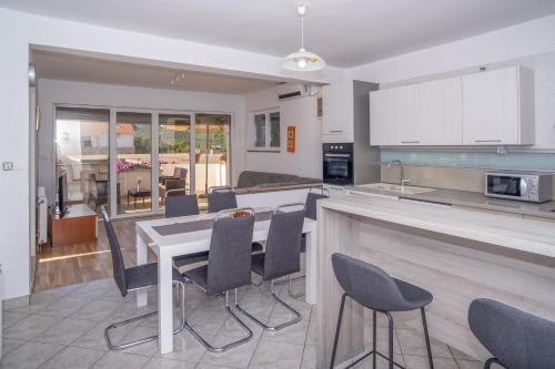 Apartment Bura