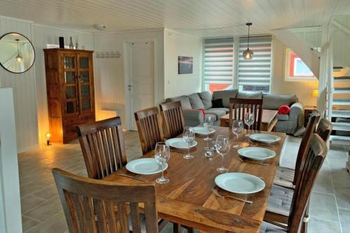 Χώρος καθιστικού στο Direkt am Fjord: Cozy Ferienhaus in Bergkulisse