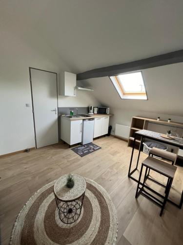 Dapur atau dapur kecil di Au Bouquet Troyen - Wifi - Calme et tranquillité
