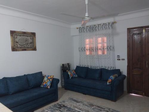 Χώρος καθιστικού στο Beachside Chalet ,Sidi kerir