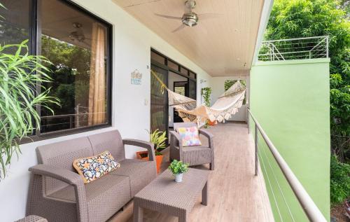Penthouse Suite w/ Ocean and Pool View – Photos 4