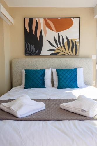 Aiolos Neos kosmos view loft suite