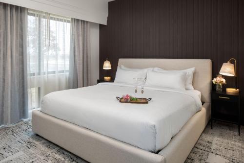 Courtyard Mankato Hotel & Event Centerにあるベッド