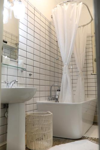 ห้องน้ำของ Elegantný Art Deco byt v Banskej Bystrici