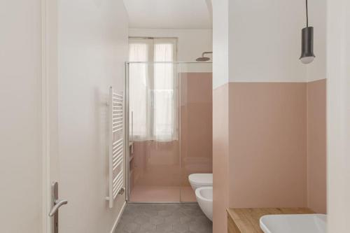 Central and Glamour home!