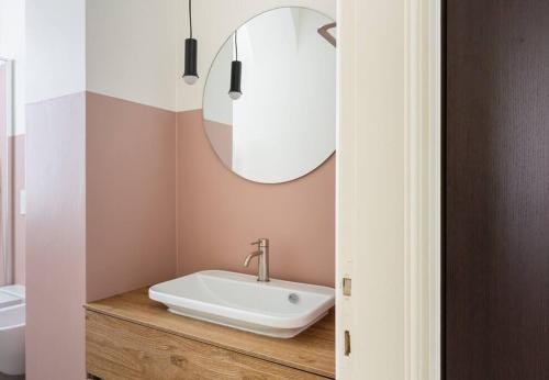 Central and Glamour home!