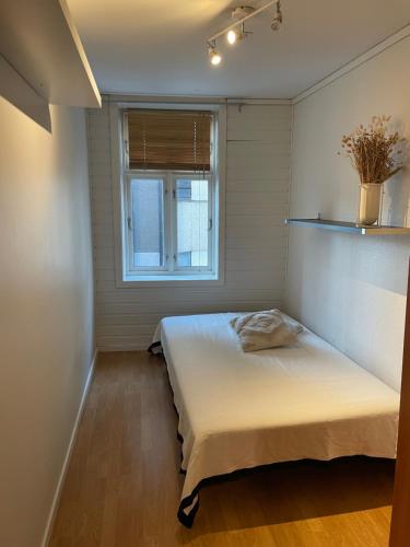 Postel nebo postele na pokoji v ubytování Cosy apartment in city centre