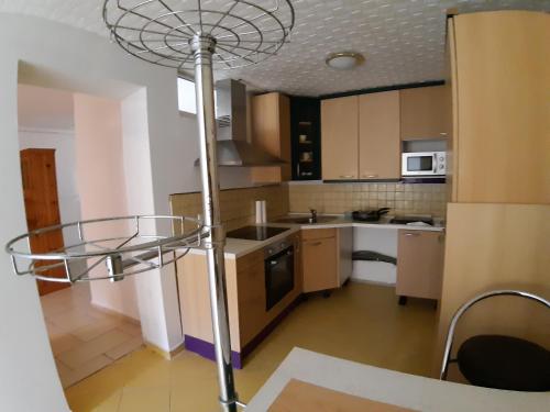 FLAIR of HOLIDAY SISSIS near SCHÖNBRUNN City Metro 3 4 busses 51a 48a kids pets WELCOME