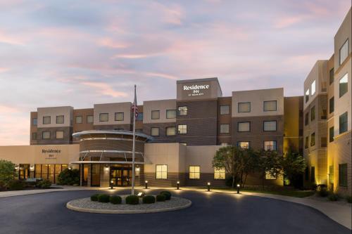 a rendering of the exterior of a hospital at Residence Inn by Marriott Youngstown Warren/Niles in Niles