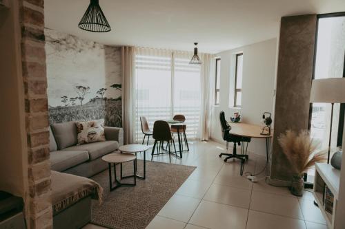 Luxury Apartment near Grove Mall & Hospital Airbnb VELDT Suite