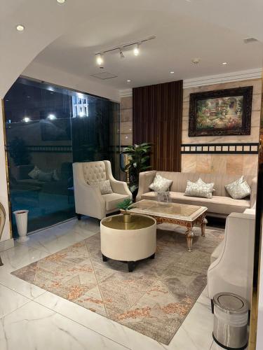 Diva Hotel Suites – Photos 3