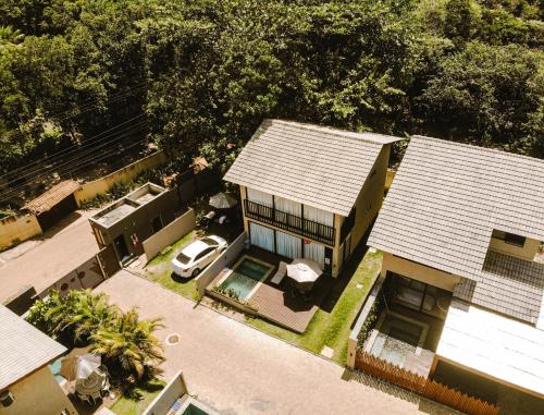 an overhead view of a house with a car parked in front at Fontes da Pipa by Liiv in Pipa