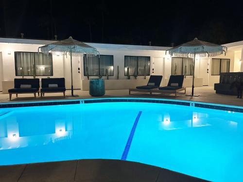 Bazén v ubytování Jazz Hotel Palm Springs nebo v jeho okolí