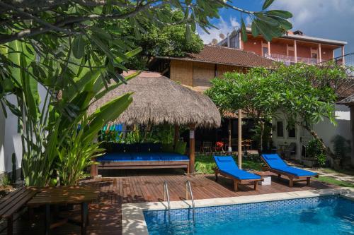 Piscine de l'établissement Easy Surf Camp ou située à proximité