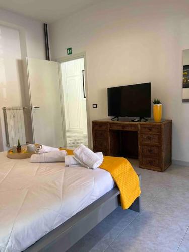 3 FERMATE DAL COLOSSEO - Casa Vacanze Elena - 50 m da METRO GARBATELLA