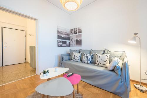 Acropolis View Apt: Cozy Stay in Athens