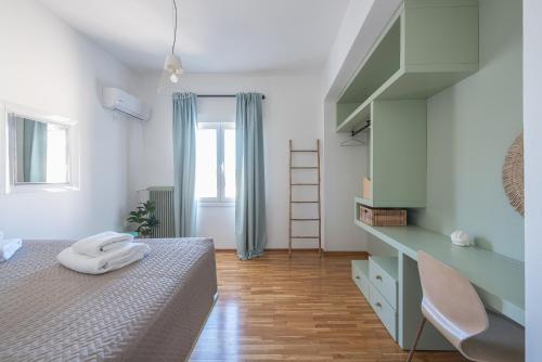 Acropolis View Apt: Cozy Stay in Athens