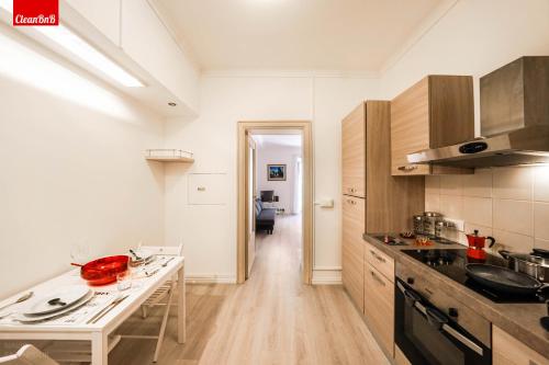 GuestHost - La finestra sui palazzi di Roma Apartment