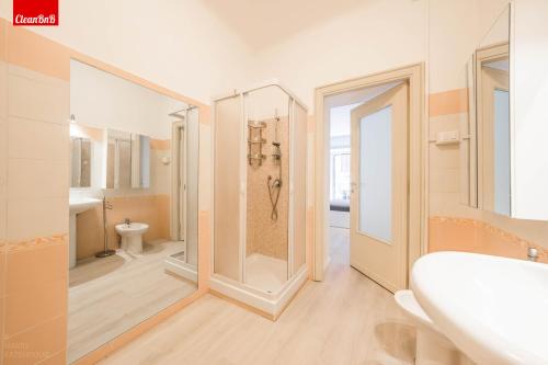 GuestHost - La finestra sui palazzi di Roma Apartment