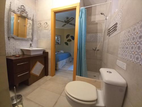 Koupelna v ubytování MO-Piscine chauffée, Bénagil-Carvoeiro