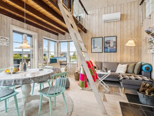 Posezení v ubytování Holiday Home Benni - 75m to the inlet by Interhome