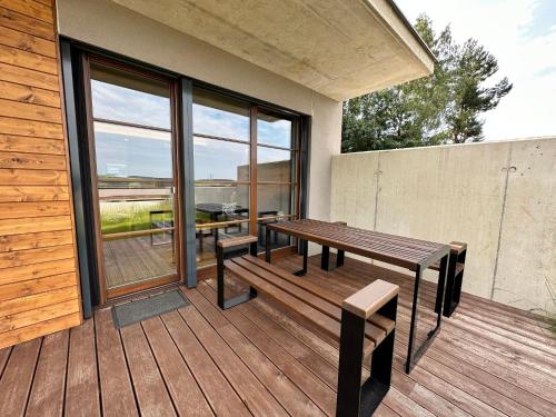 Μπαλκόνι ή βεράντα στο Holiday Home Říčky E34 by Interhome