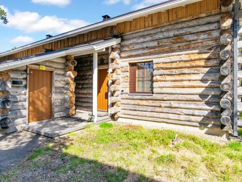 Budova, kde se prázdninový dům nachází