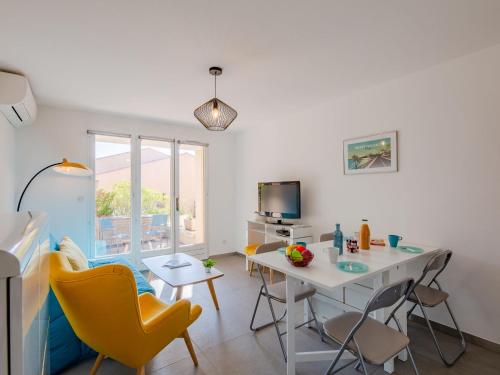 Apartment Le Mas des Calanques-2 by Interhome