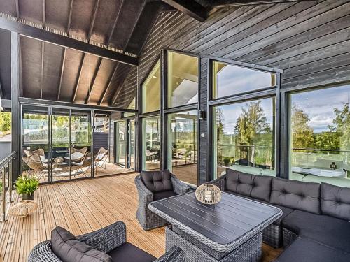 Posezení v ubytování Holiday Home Villa hill magia by Interhome