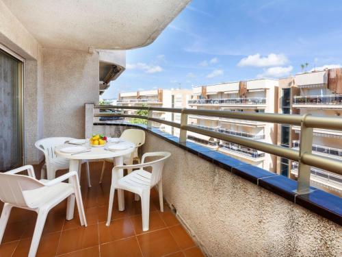 Apartment Jerez-2 by Interhome
