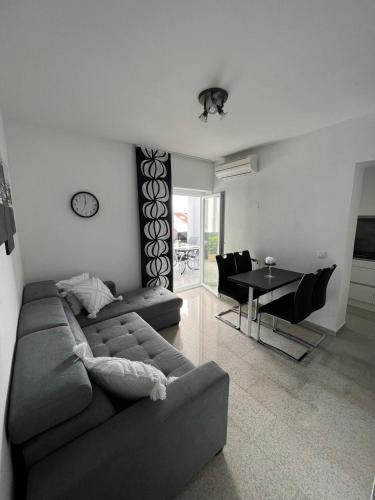 Apartment in Crikvenica with sea view, balcony, air conditioning, WiFi 3492-1