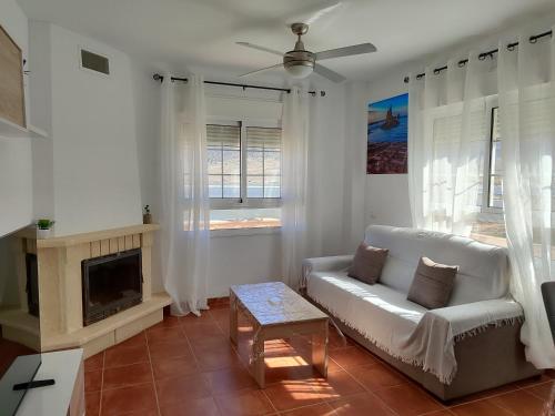 Χώρος καθιστικού στο Apartamento El Humedal Cabo de Gata