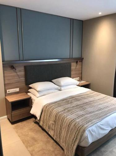 Cama ou camas em um quarto em luxury apartment studio 2311